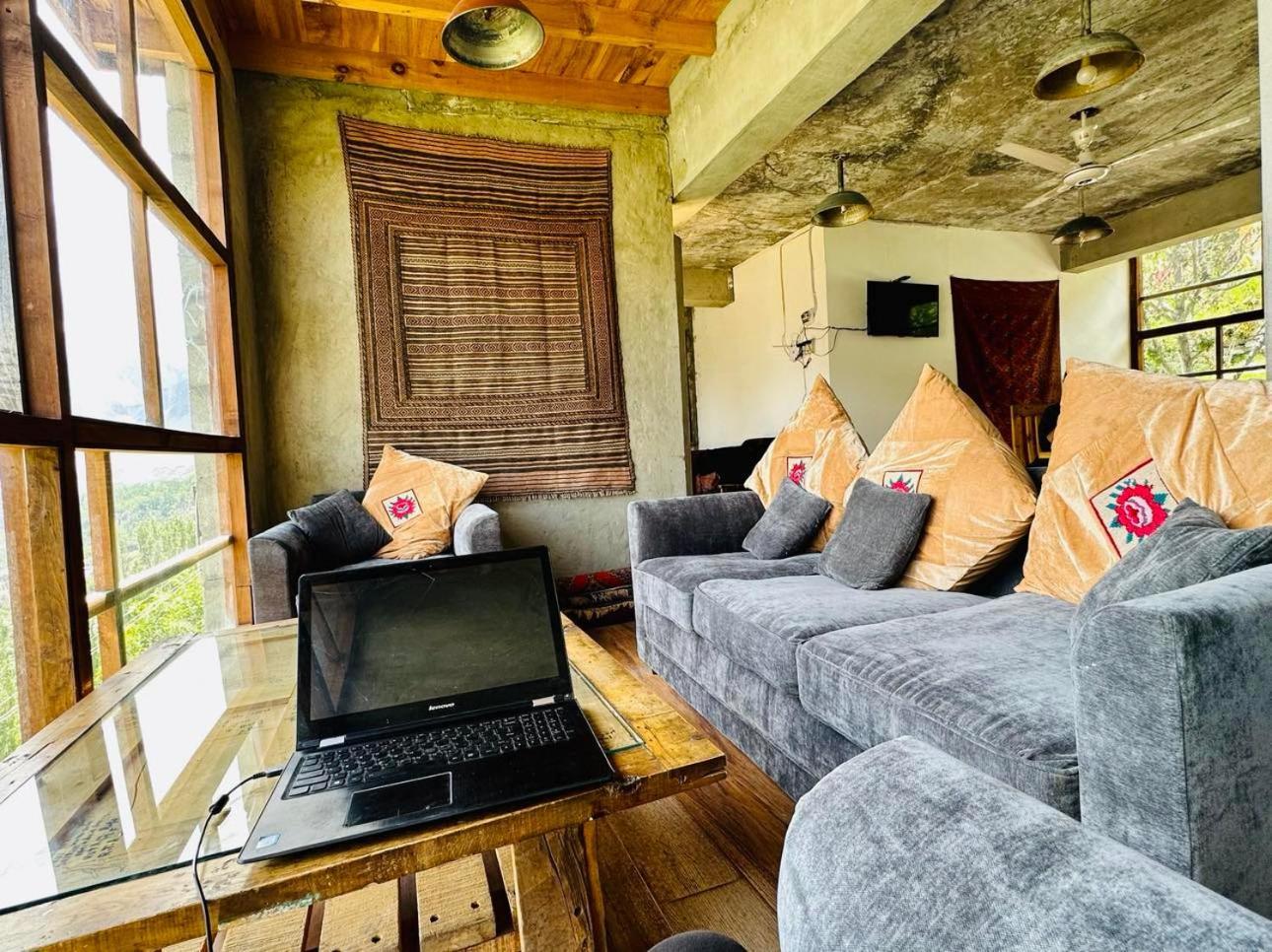 Backpackers Stories By Old Hunza Inn Karimabad  Экстерьер фото