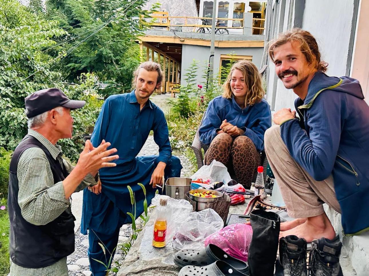 Backpackers Stories By Old Hunza Inn Karimabad  Экстерьер фото